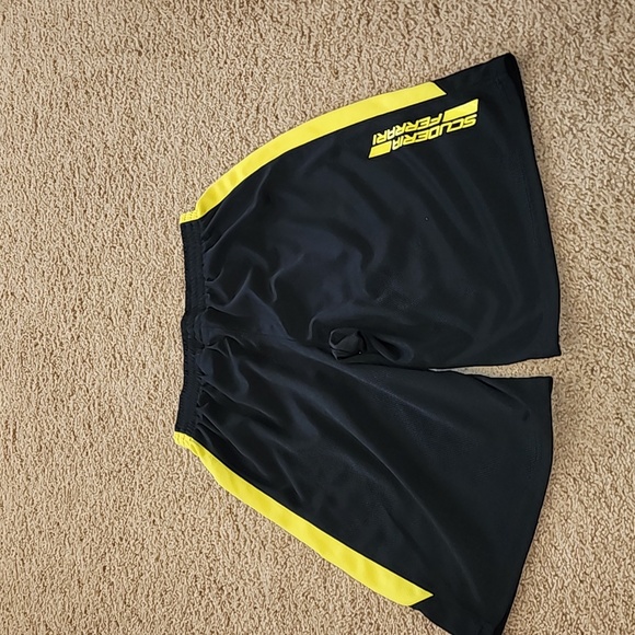 Great condition Boys Puma shorts size XL - Picture 8 of 9